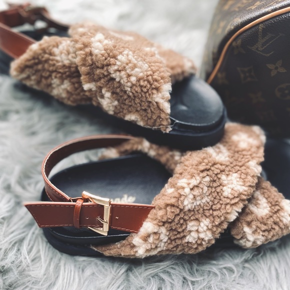 Monogram Sandals🔥 - Picture 2 of 4